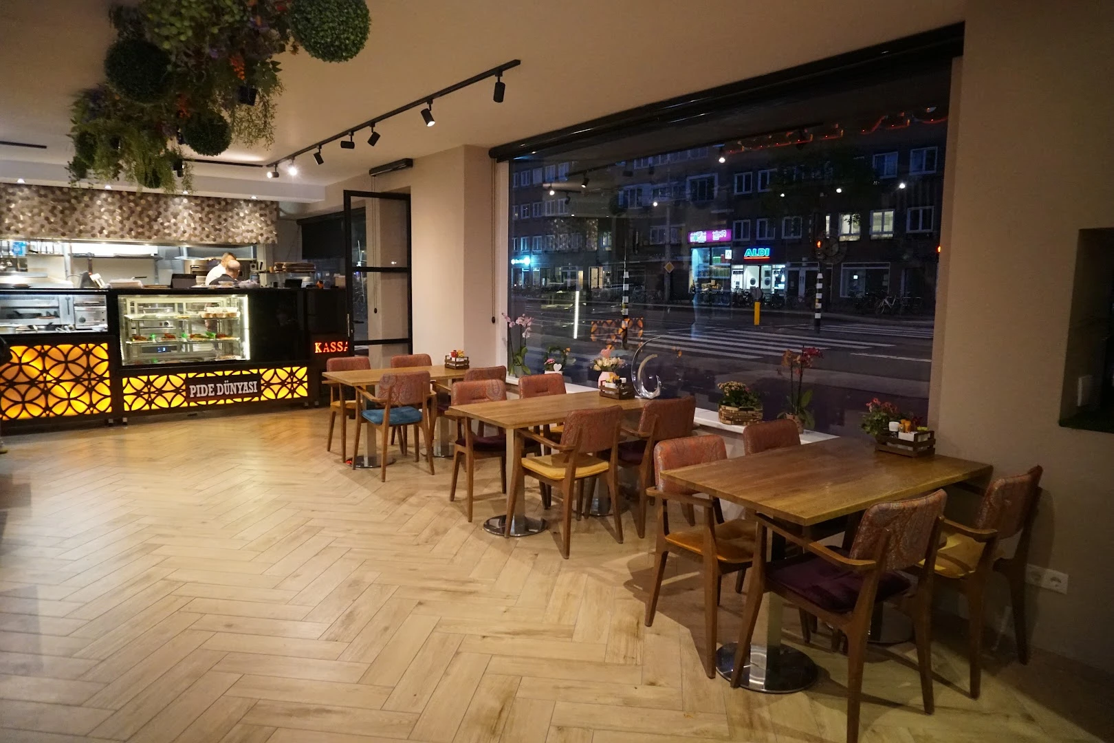 Pide Dünyasi Restaurant